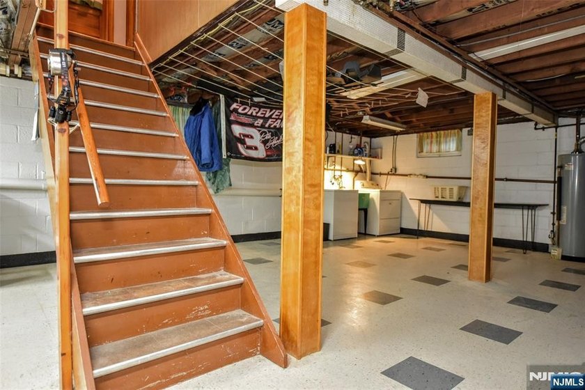 Opportunity awaits in this 3-bedroom, 1.5-bath ranch offering - photo 29