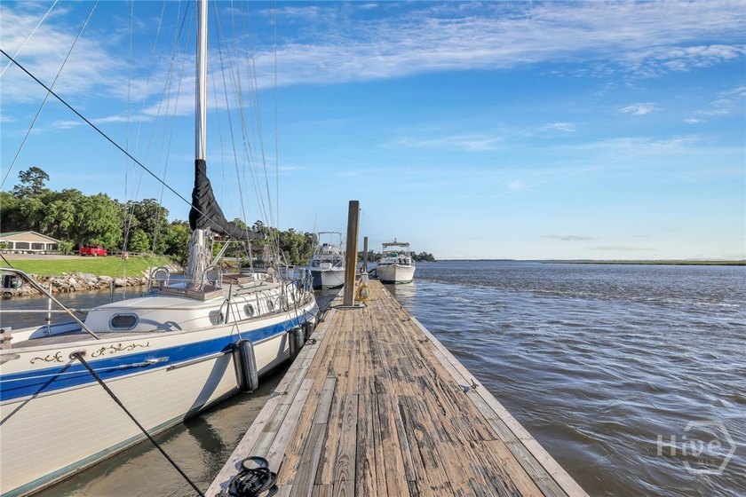 Discover the perfect canvas for your coastal retreat at 0 Kings - photo 4