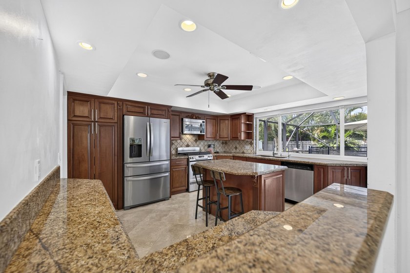 Beautifully updated home in fabulous community shows like a - photo 17