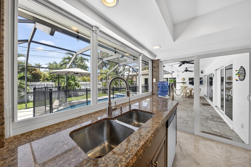 Beautifully updated home in fabulous community shows like a - photo 18