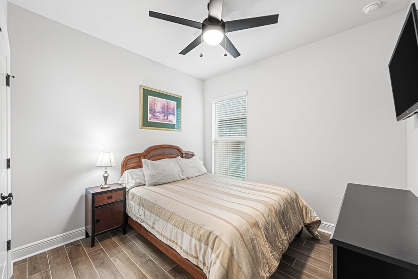 Welcome to 101 Hydrangea Boulevard, a beautifully designed - photo 22