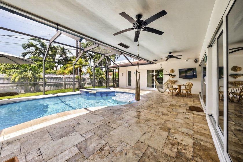 Beautifully updated home in fabulous community shows like a - photo 37