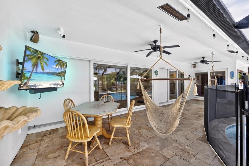 Beautifully updated home in fabulous community shows like a - photo 39