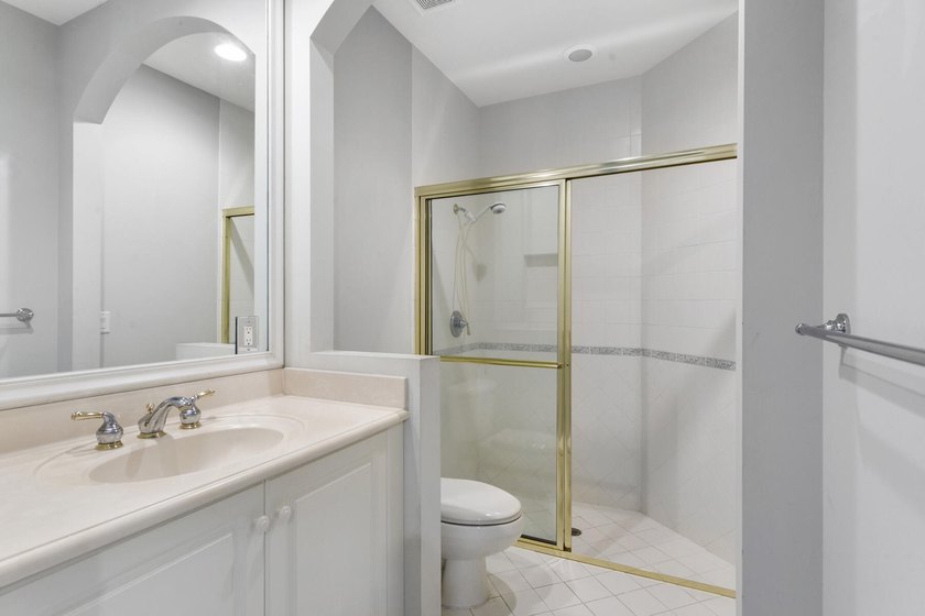 THIS FIRST FLOOR SPACIOUS LOW-MAINTENANCE COACH HOME FEATURES - photo 21