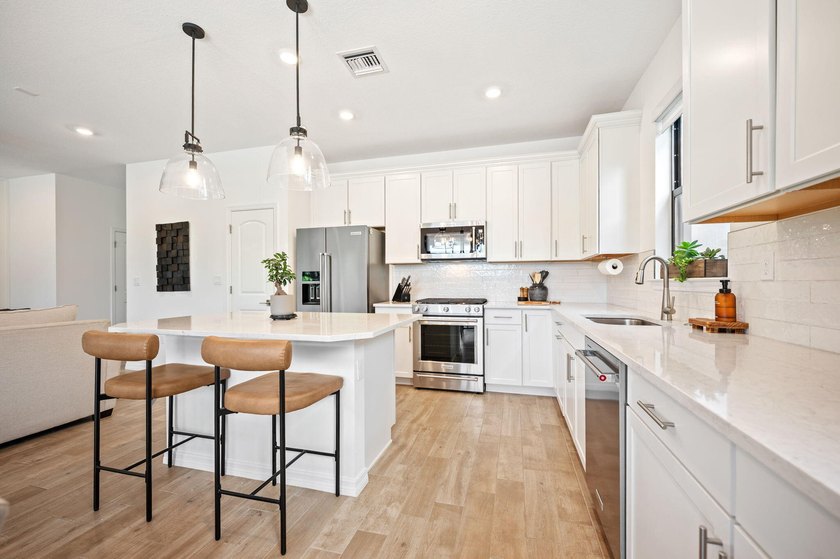 This 2024, like new, Pulte home is located in the uber - photo 8