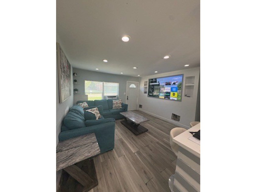 Welcome to 349 E 8th St in Frostproof, FL - an updated 2-bedroom - photo 8