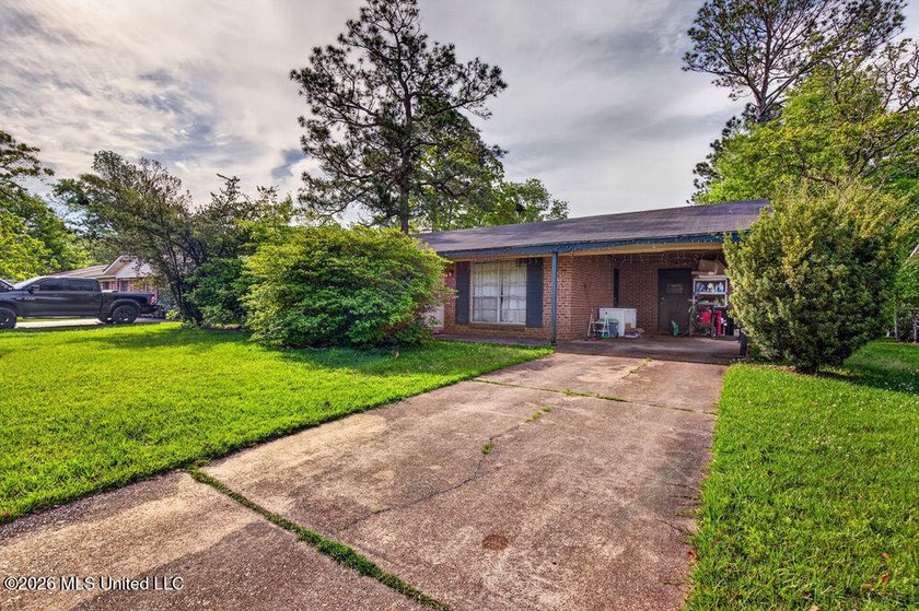 This 3-bedroom, 1.5-bathroom residence is the ideal addition to - photo 2