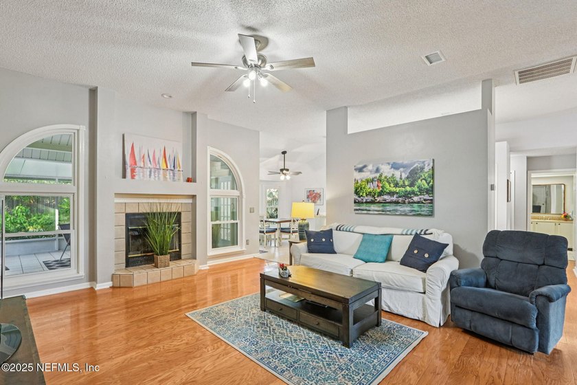 Discover a beautifully updated home offering 3 bedrooms, 2 - photo 11