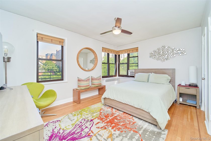 Come see this lovely Villiage Flair apartment, filled with light - photo 15