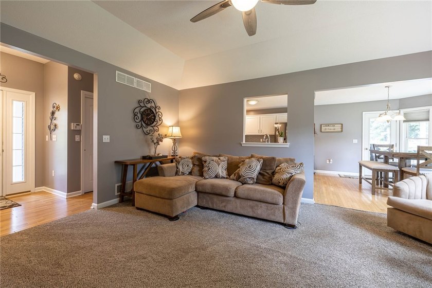 Welcome Home to 475 Mill Road, Step right in and fall in love! - photo 13