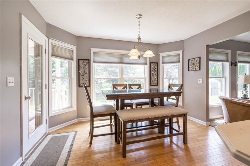 Welcome Home to 475 Mill Road, Step right in and fall in love! - photo 15