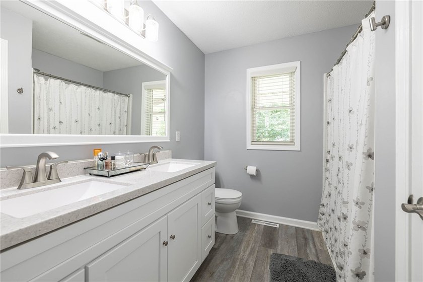 Welcome Home to 475 Mill Road, Step right in and fall in love! - photo 19