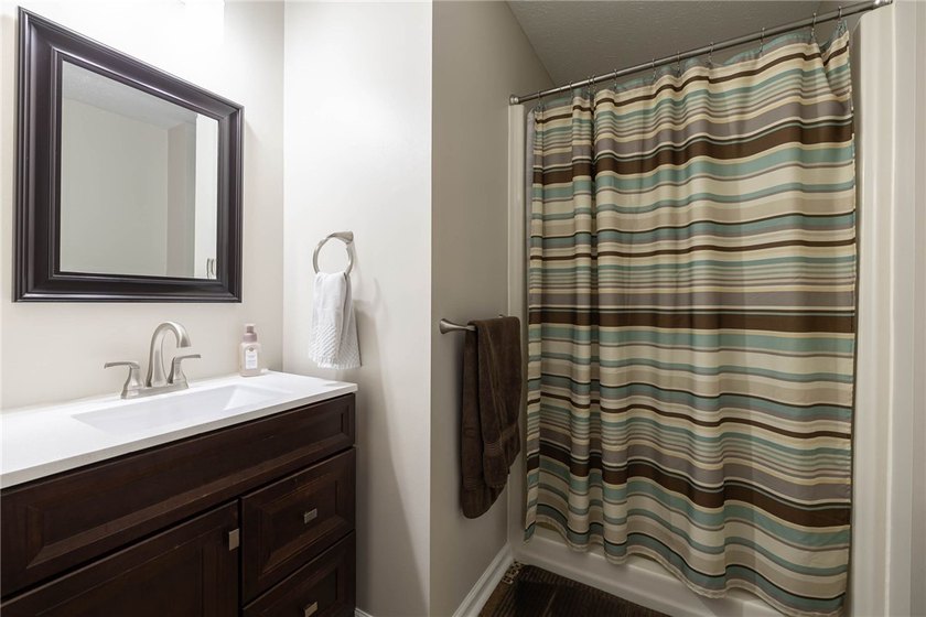 Welcome Home to 475 Mill Road, Step right in and fall in love! - photo 24