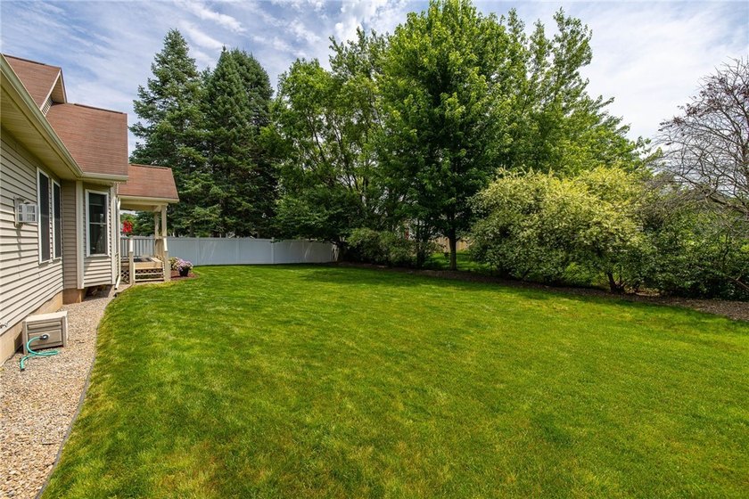 Welcome Home to 475 Mill Road, Step right in and fall in love! - photo 31