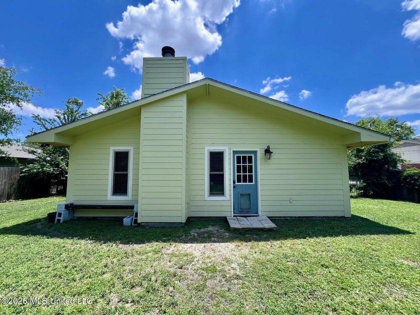 Step into this well built home located in the College Park area - photo 32