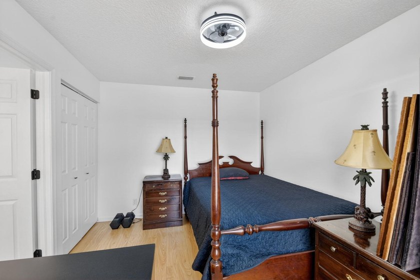 WOW - Awesome pool home with renovated kitchen, flooring and - photo 31