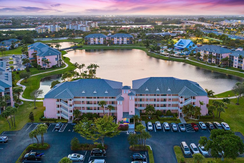 Jupiter Bay is distinctively different from any other - photo 2