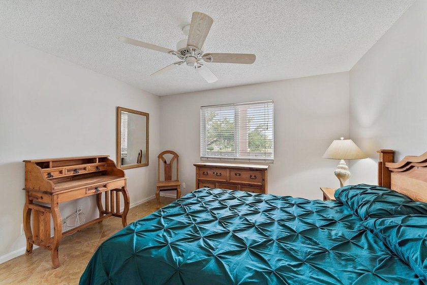Jupiter Bay is distinctively different from any other - photo 10