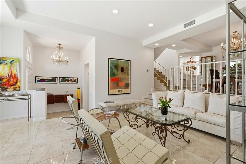 Coveted SeaCliff on the Greens Executive townhome. Light-filled - photo 13