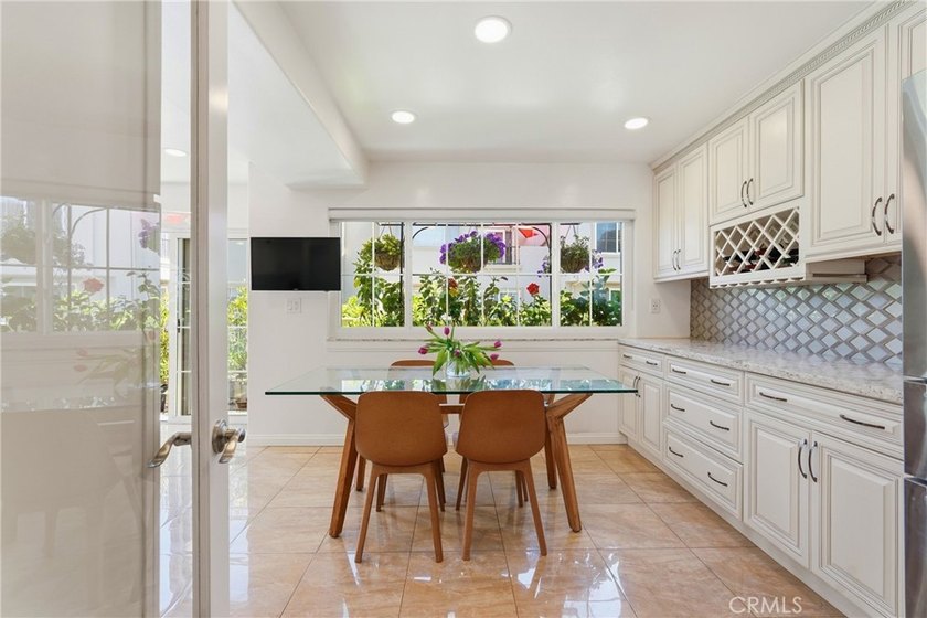 Coveted SeaCliff on the Greens Executive townhome. Light-filled - photo 20