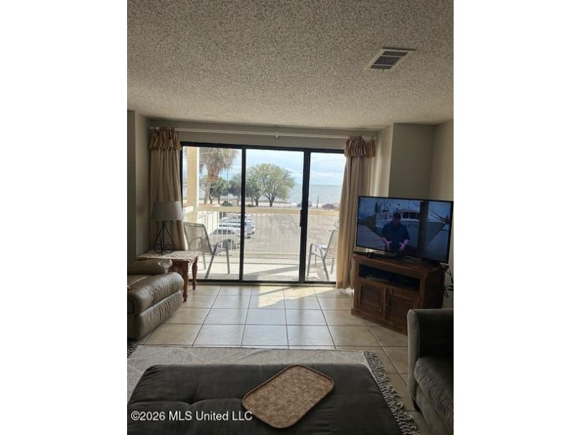 Investors dream. This unit has a signed 1 year lease with a - photo 2
