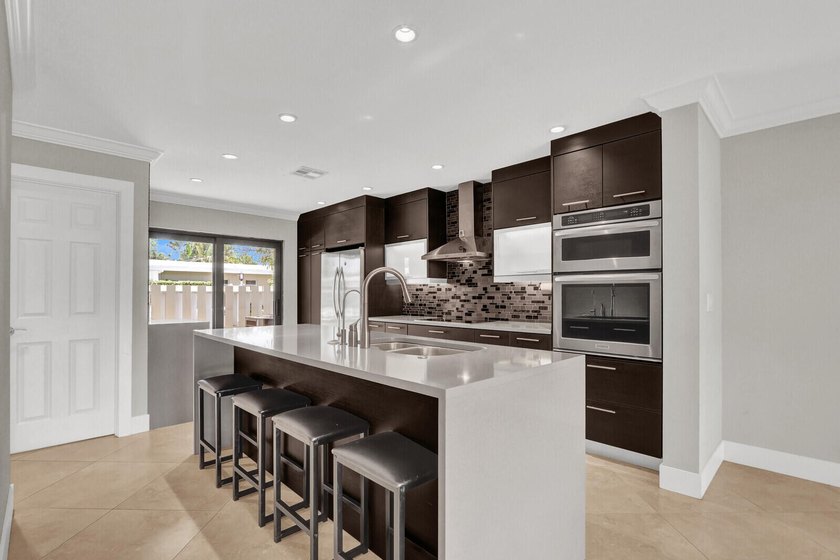 Experience the ultimate South Florida boating lifestyle in this - photo 11