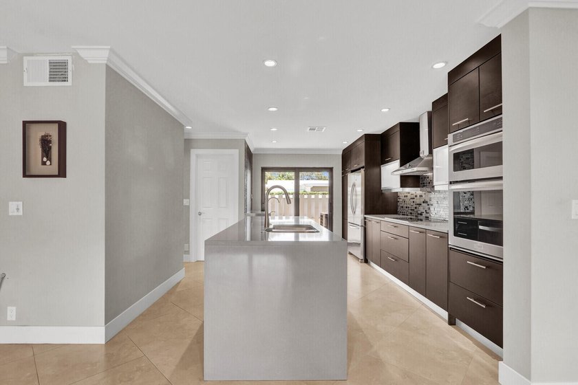 Experience the ultimate South Florida boating lifestyle in this - photo 13