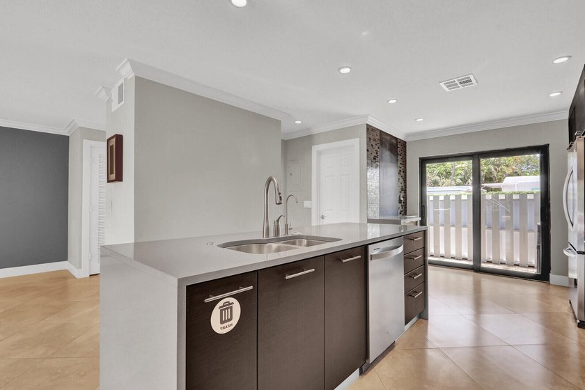 Experience the ultimate South Florida boating lifestyle in this - photo 15