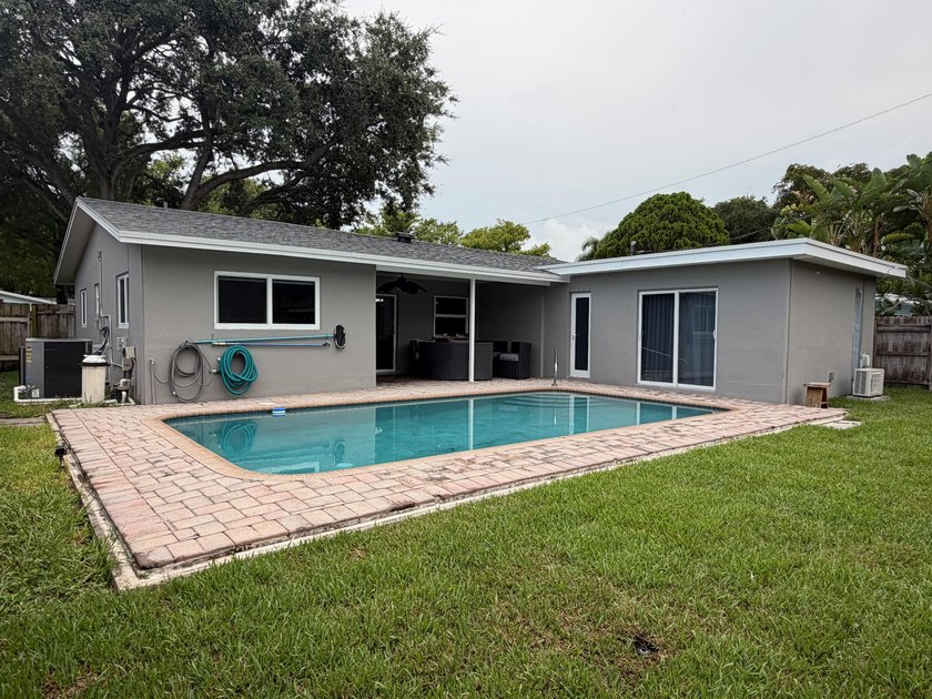 **Move-in ready and new roof (2025)** Beautifully renovated - photo 7