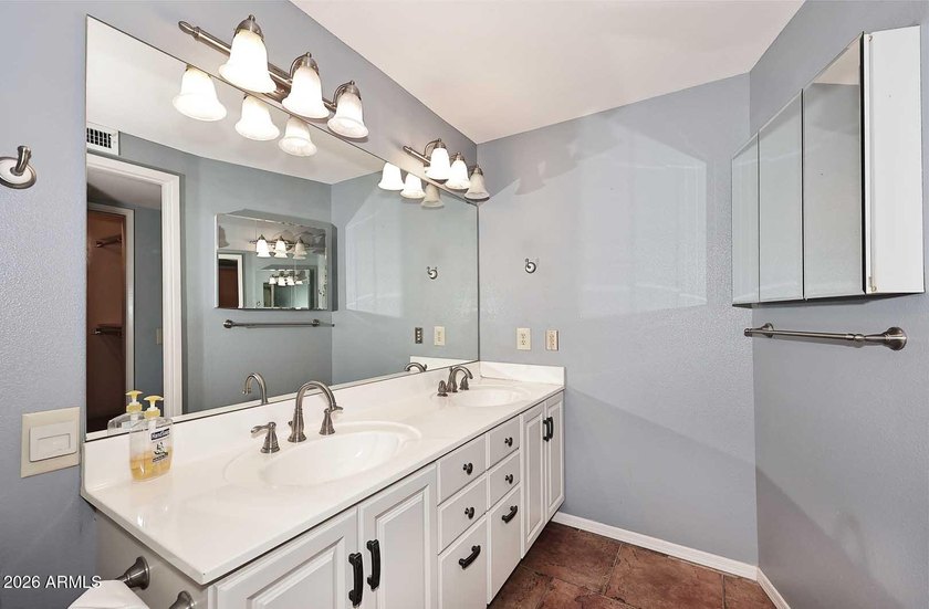 This beautiful, well-maintained 2-bedroom home with an office - photo 12