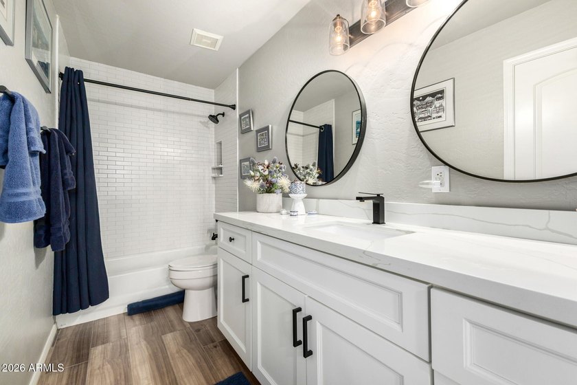 Located in the exclusive guard-gated Skytop community in Troon - photo 22