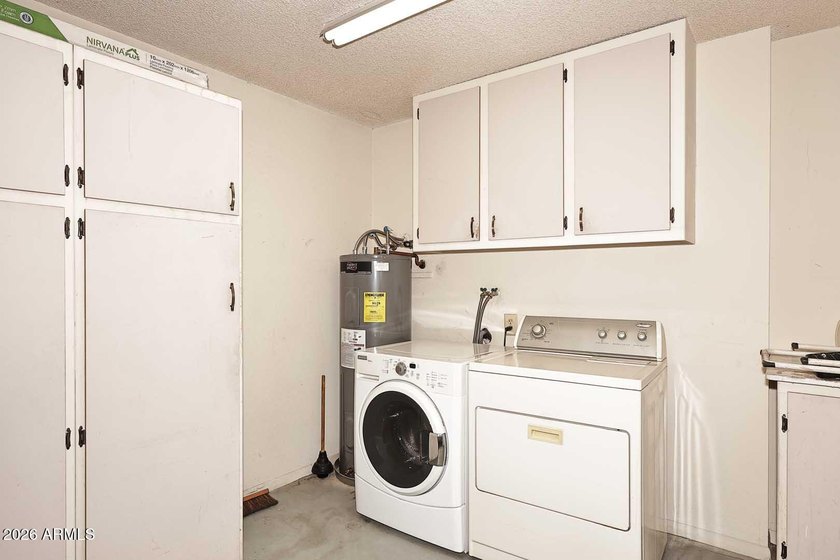 This beautiful, well-maintained 2-bedroom home with an office - photo 22