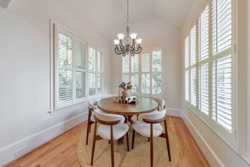 Luxury, convenience, and exceptional design come together in - photo 22