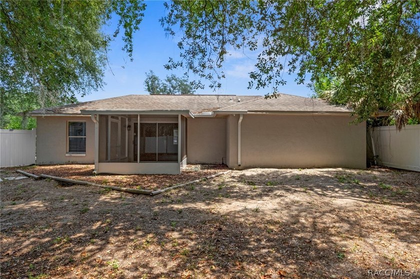 One or more photo(s) has been virtually staged. Welcome home to - photo 36