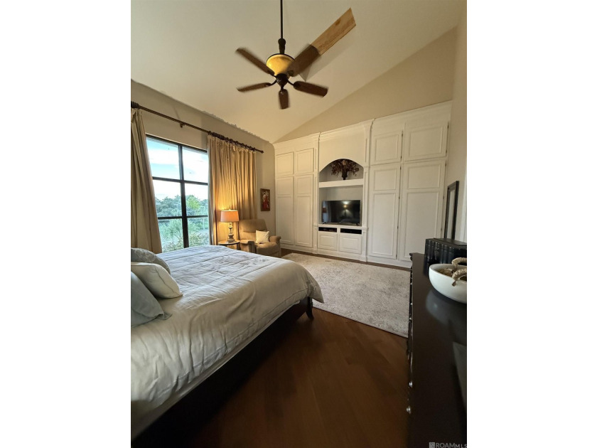 Beautiful waterfront living. This 2-bedroom, 1 full bath + half - photo 13