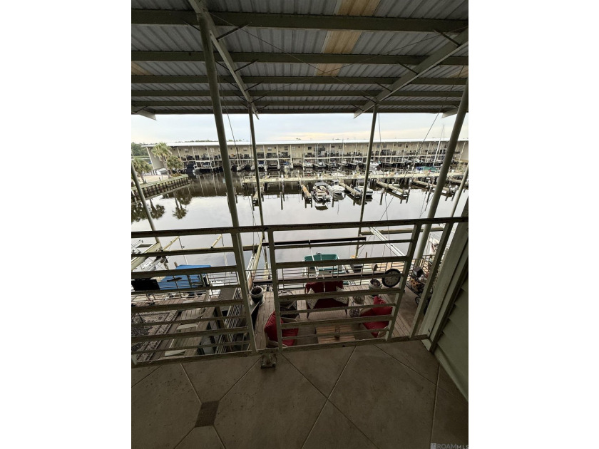Beautiful waterfront living. This 2-bedroom, 1 full bath + half - photo 16