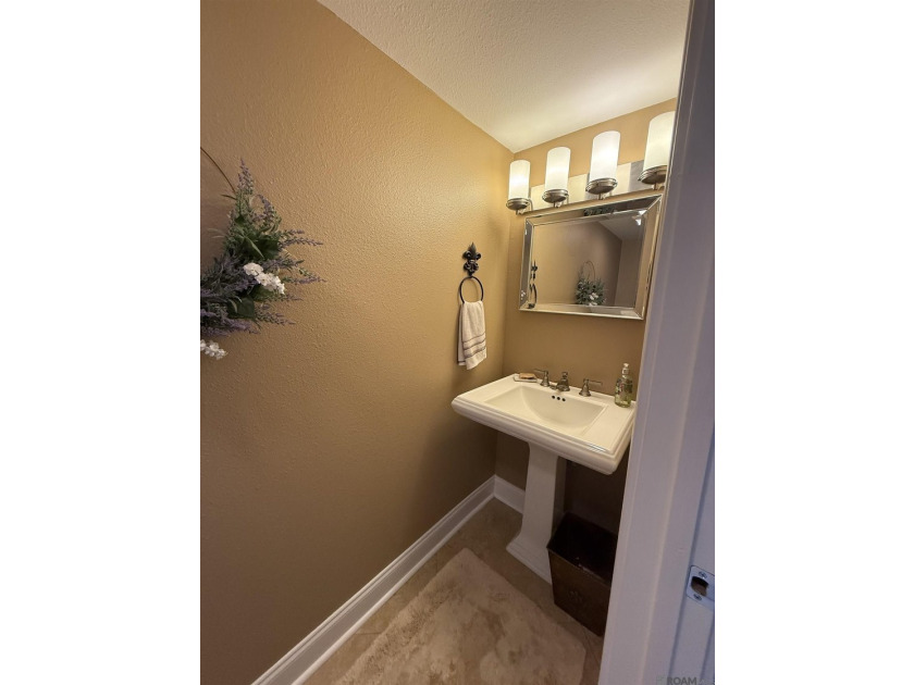 Beautiful waterfront living. This 2-bedroom, 1 full bath + half - photo 24