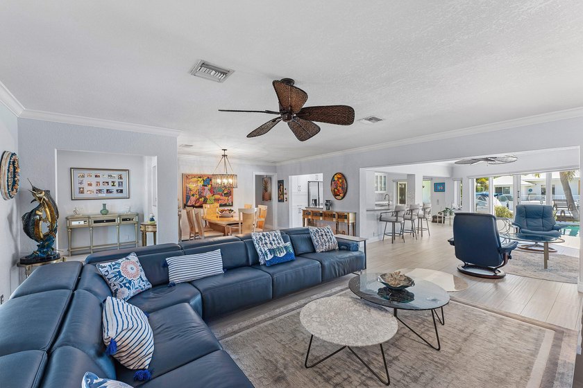 Beautifully remodeled waterfront home in sought-after Camino - photo 5