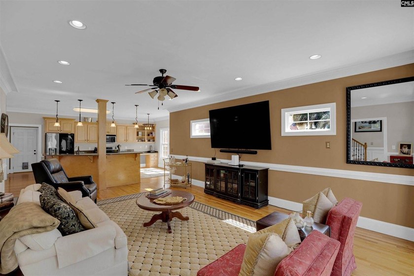 Welcome to your Charleston-style NextHome in the lake community - photo 12