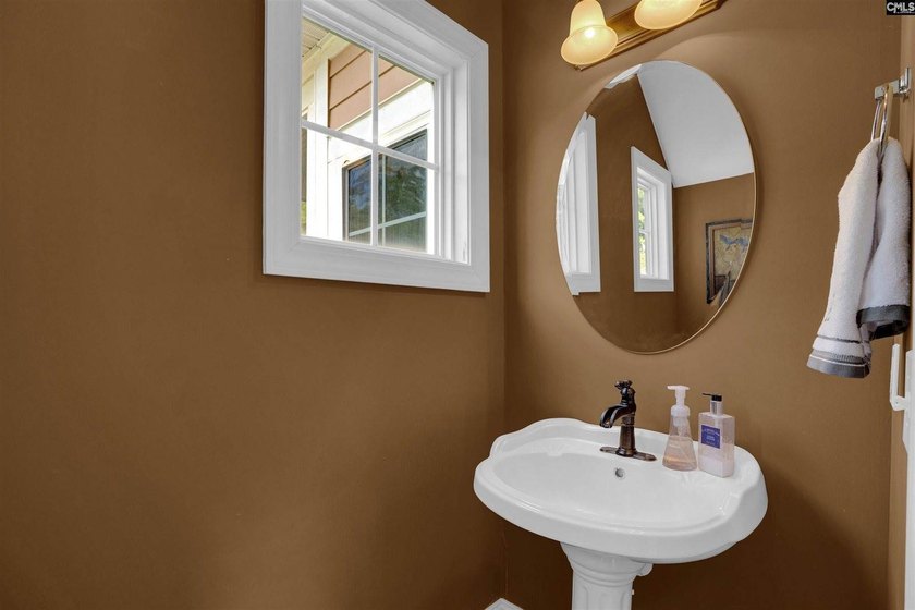 Welcome to your Charleston-style NextHome in the lake community - photo 26