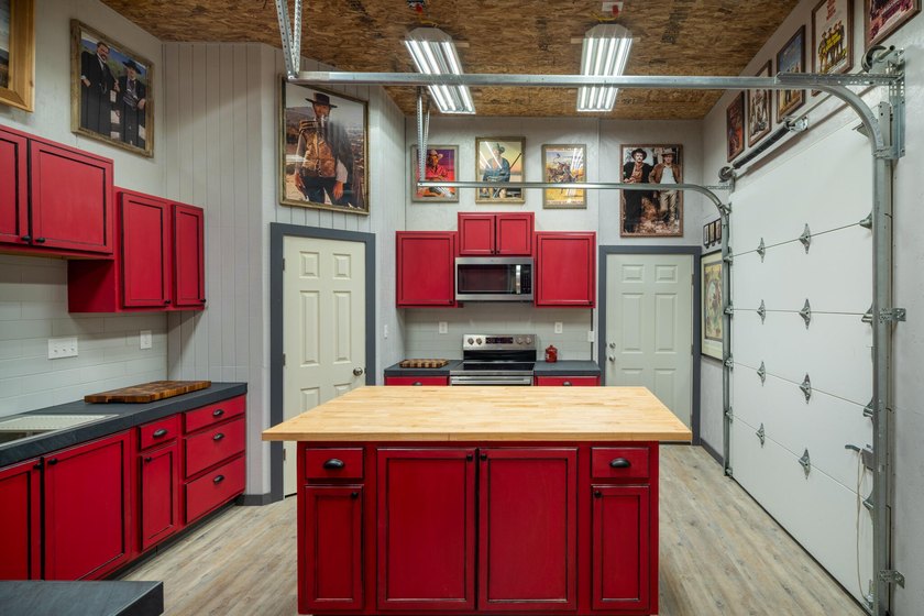 Nestled in the highly sought-after Indian Creek area, this - photo 38