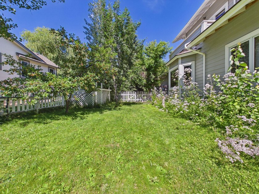 Located on a corner lot in the sought-after Deerfield - photo 26