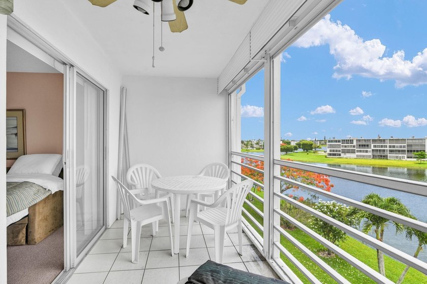 Spacious 4th floor Condo 2 br 2 bath This condo is Fully - photo 6