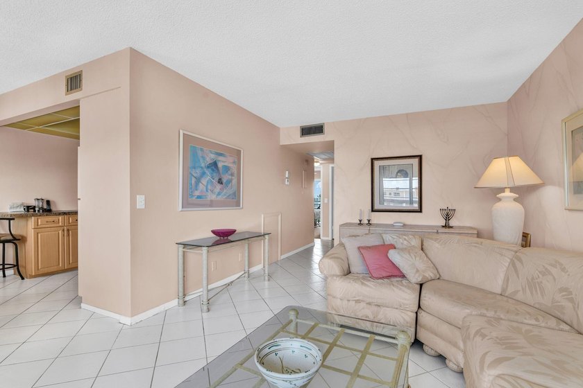 Spacious 4th floor Condo 2 br 2 bath This condo is Fully - photo 9