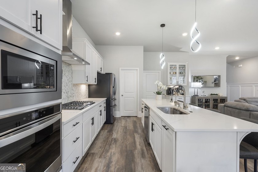 MINUTES AWAY FROM LAKE LANIER. Welcome to 1880 Grand Lanier - photo 17