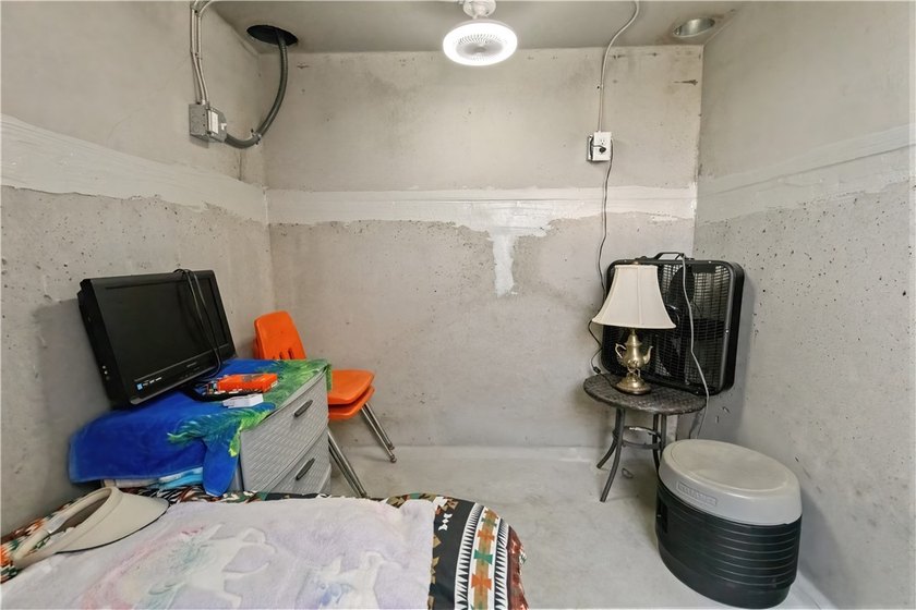 Enjoy panoramic mountain views from this 2-bedroom, 1-bath - photo 24