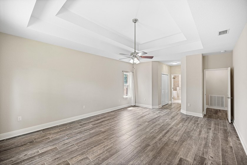 Before you reach the front door at 335 Grove Park Drive, the - photo 47