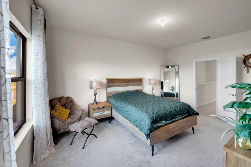 Experience luxury living in the gated community of Oak Tree! - photo 20