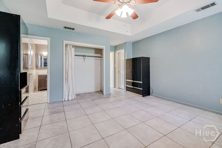 **All-brick home situated near a cul-de-sac on a generous - photo 22