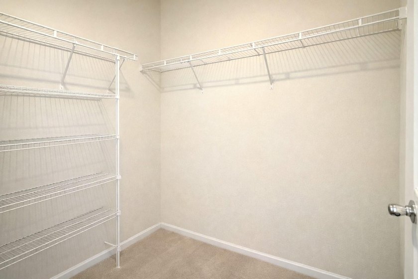 Experience luxury living in the gated community of Oak Tree! - photo 26